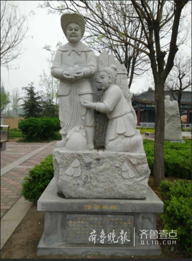 解读二十四孝雕塑五：扇枕温衾、拾葚异器、涌泉跃鲤
