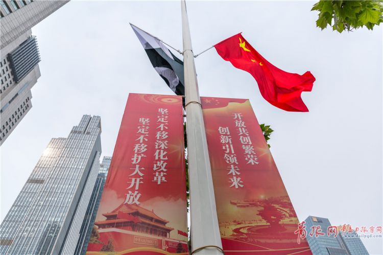 五四广场上合组织青岛峰会雕塑吸人眼球