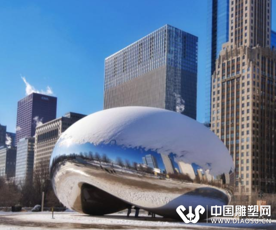 芝加哥标志性雕塑之一，宛若银色水滴的趣味建筑！