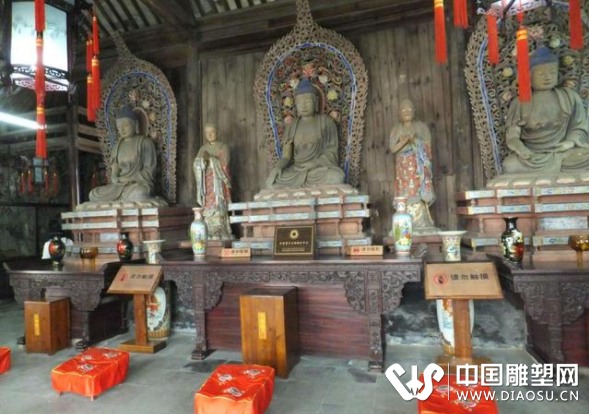 展现雕塑艺术的高超水准，因呼之欲活的罗汉像而声名远扬