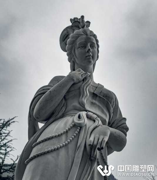 让周幽王为她亡国的少女有多美？看这里的雕塑你就知道了